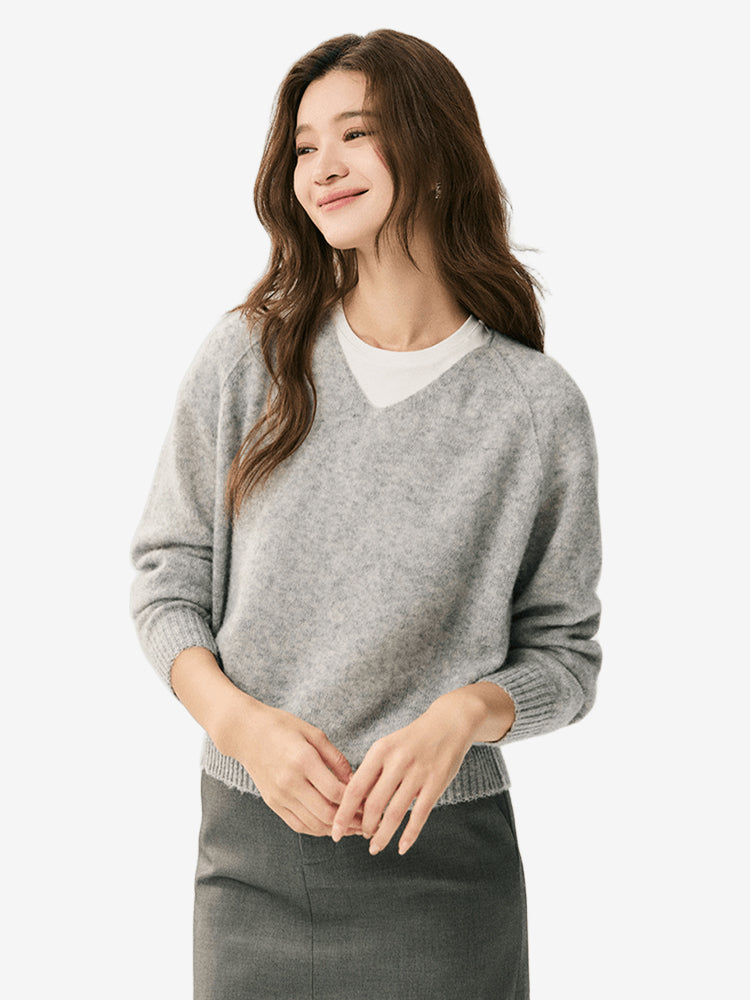 LANLY Quiet Luxury Inner Mongolia Pure Cashmere Sweater – Slouchy V-Neck Raglan Sleeve Knitwear for Wholesale & OEM