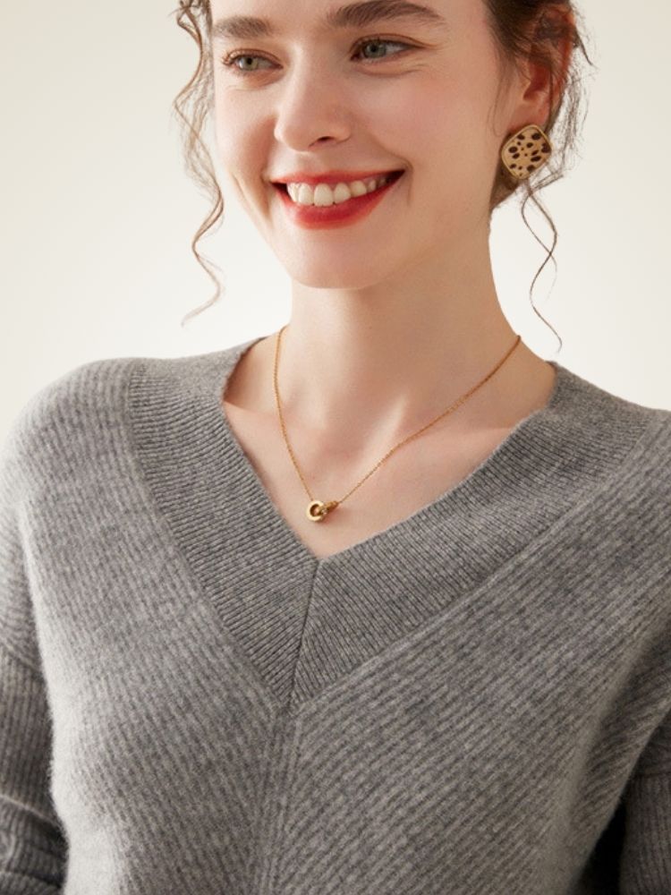 LanlyCashmere Raglan Sleeve V-Neck Cashmere Sweater – Relaxed Soft Knit
