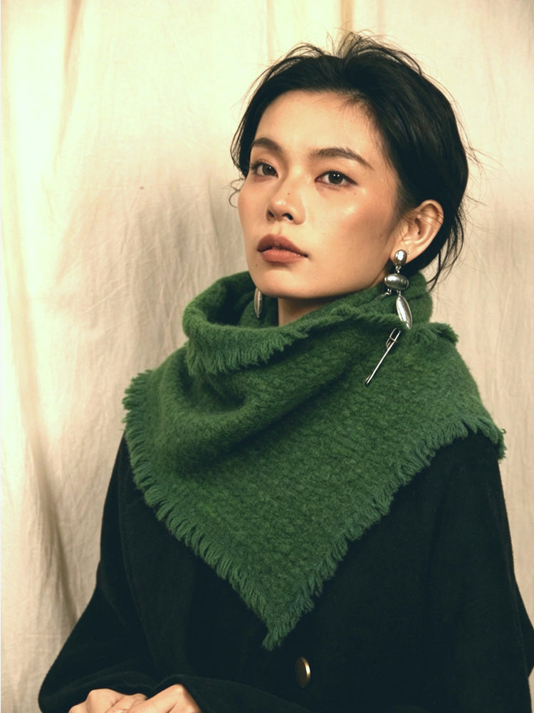 LANLY Yak Wool Short Scarf - Textured Bouclé Neck Warmer with Decorative Safety Pin Accent & Fringed Edge
